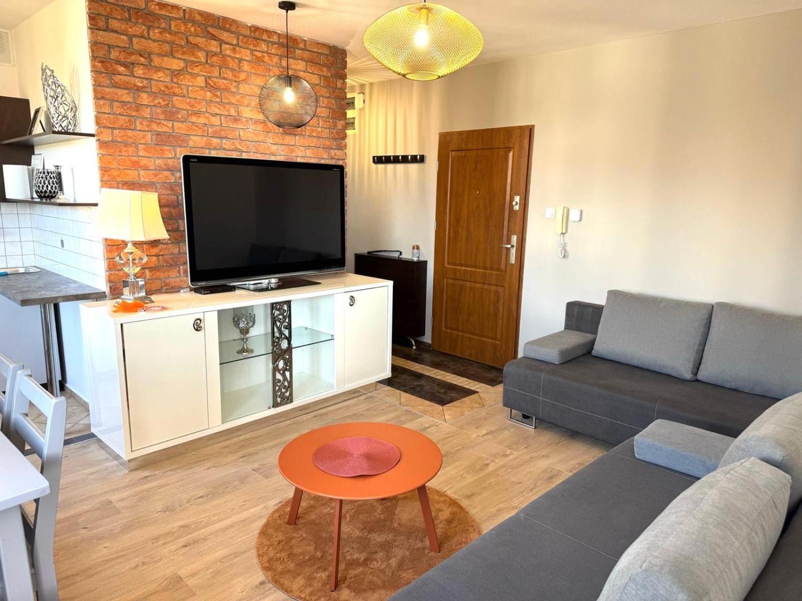 Reyes Apartment *