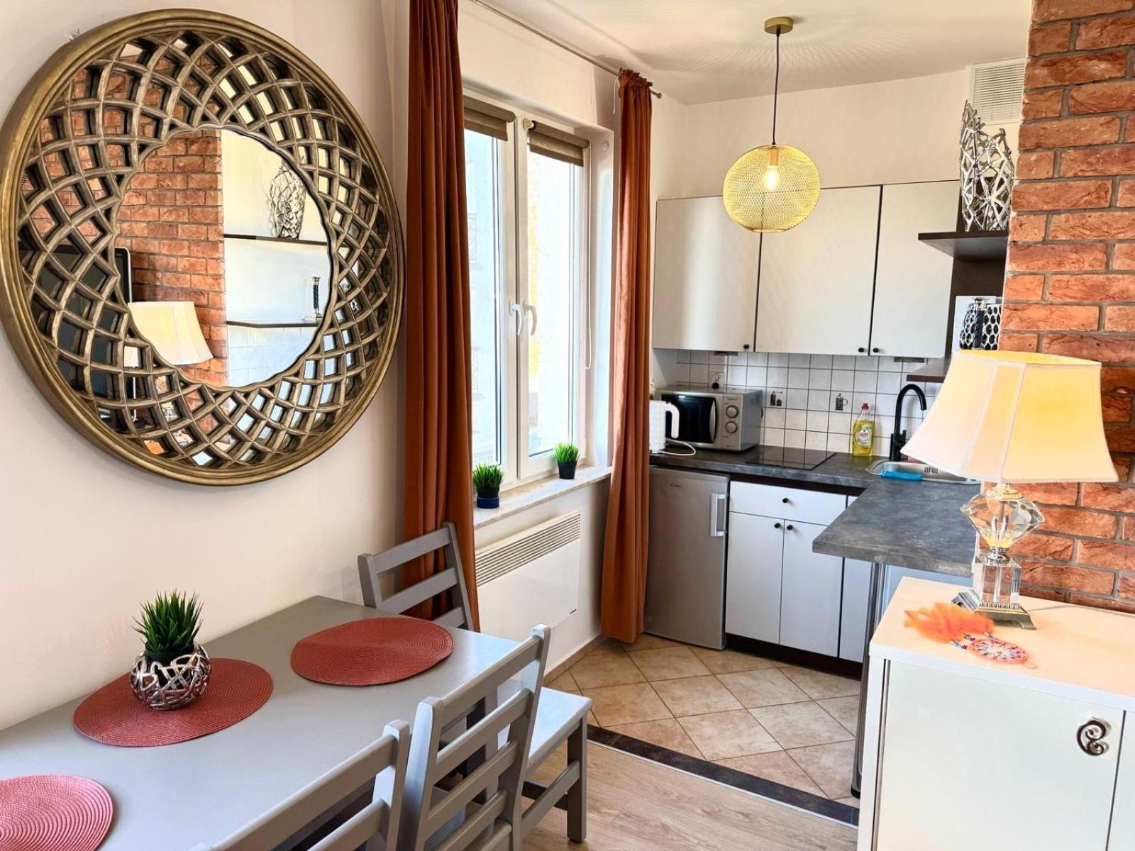 Reyes Apartment